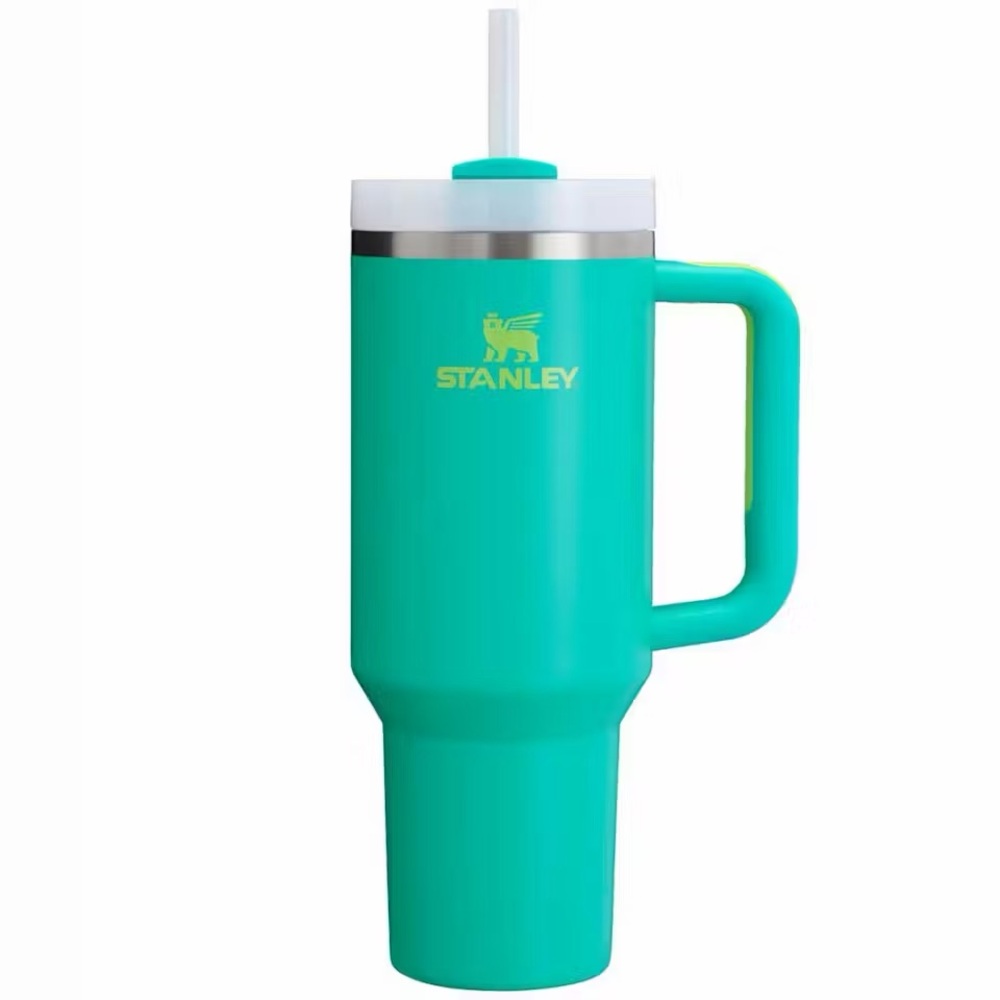 Stanley Heat Wave Exclusive Collection Flowstate 40oz Tumbler
Tropical
